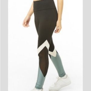 NWOT Forever21 Active Metallic Colorblock Leggings